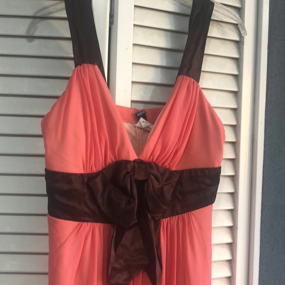 Salmon & Brown Empire Dress - Picture 2 of 2